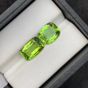 Natural Peridot Gemstones 7.40 Carats for Jewelry