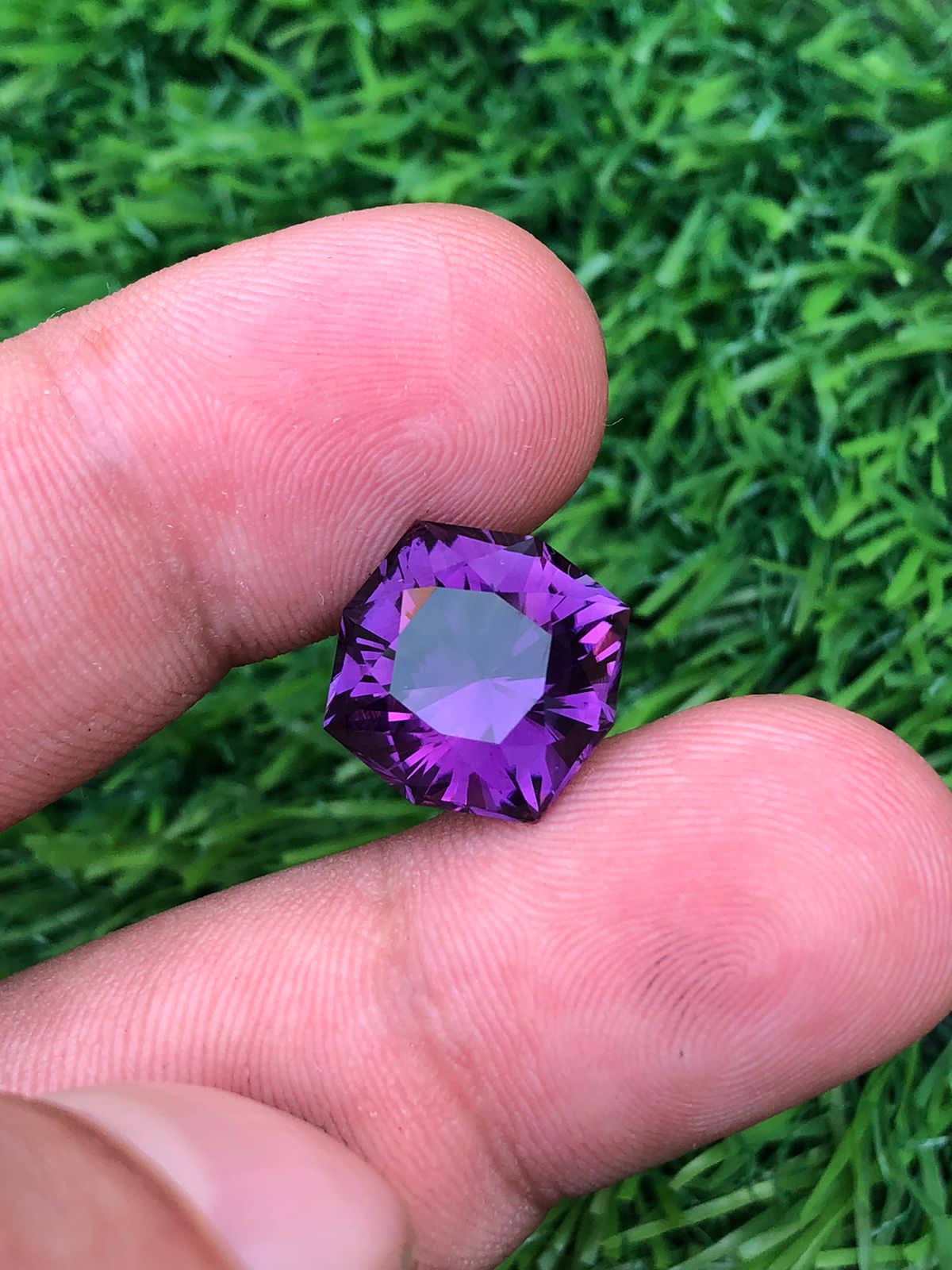 Natural Purple Amethyst Gemstone 9.95 Carats Gorgeous Color