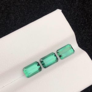 Natural Green Tourmaline 2.50 Carats Loose Gemstone for Jewelry