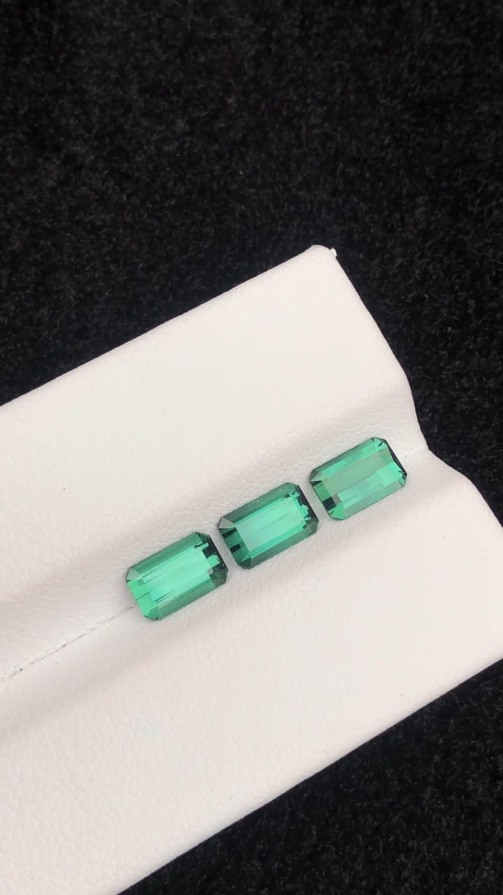 Natural Green Tourmaline 2.50 Carats Loose Gemstone for Jewelry