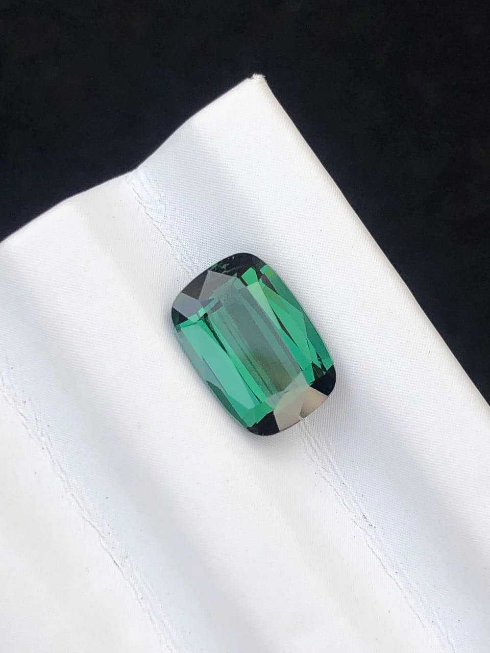 Natural green Tourmaline gem 2.40 Carats Gemstone for Sale